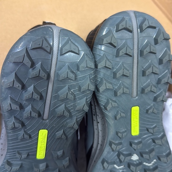 Saucony Peregrine 12 womens trail running hiking shoes 9 wide worn once w/box - Picture 7 of 12